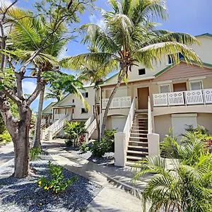 majacuja-1-orient-bay-village-walkable-beach-at-100m.comcaribbean.com/