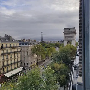 https://place-de-letoile-wagram-apartment.fr-paris.fr