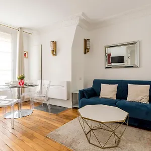 https://charlemagne-le-marais.fr-paris.fr